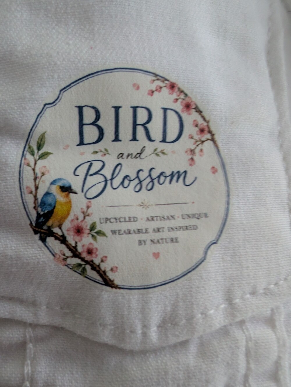 UpCycled Old Navy | Women's Small | Parrot 🦜and Hibiscus 🌺 Jean Jacket | White - Picture 4 of 11